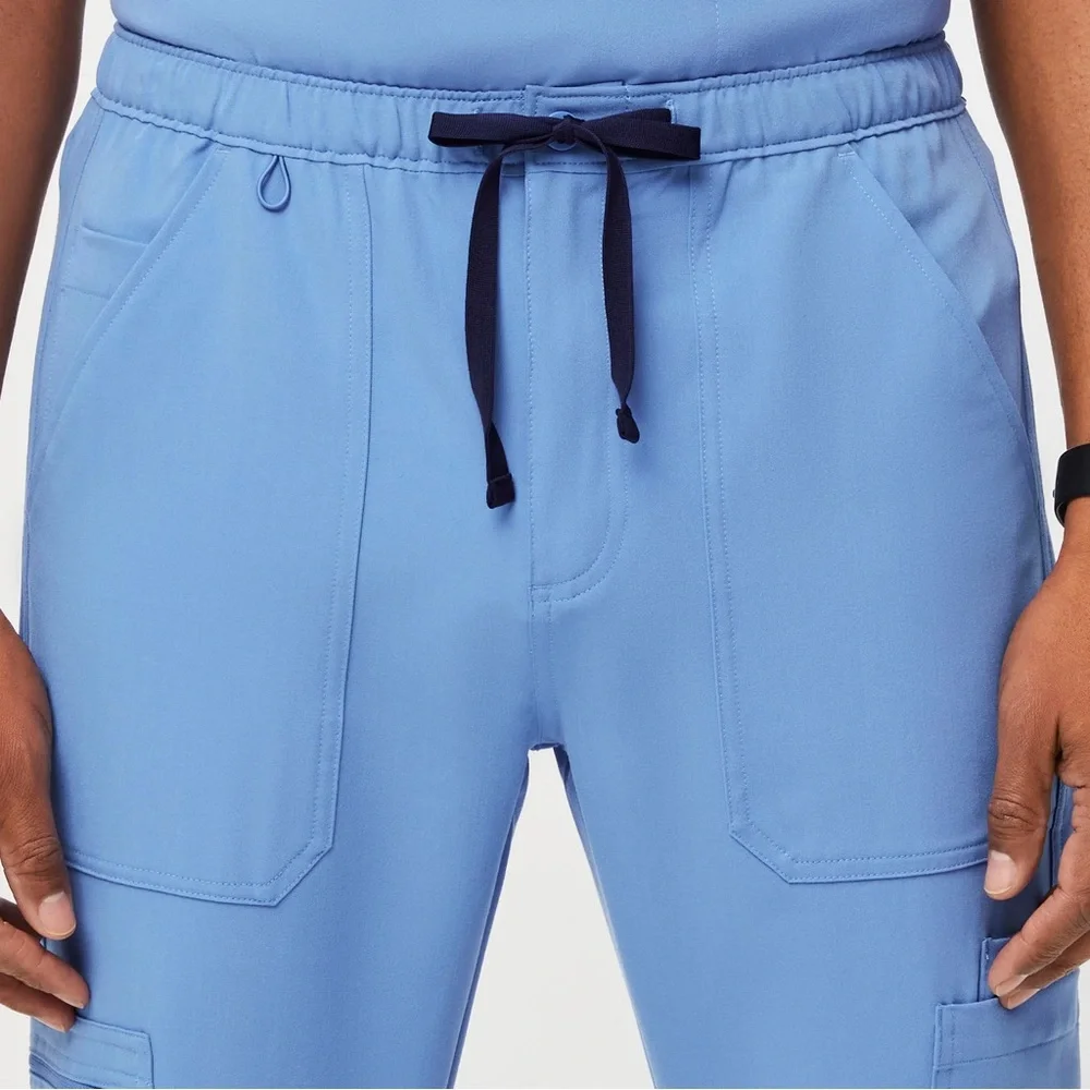 FIGS: Cairo Cargo short scrub pants